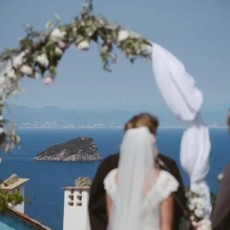 Paradiso Di Manu Otel 3*